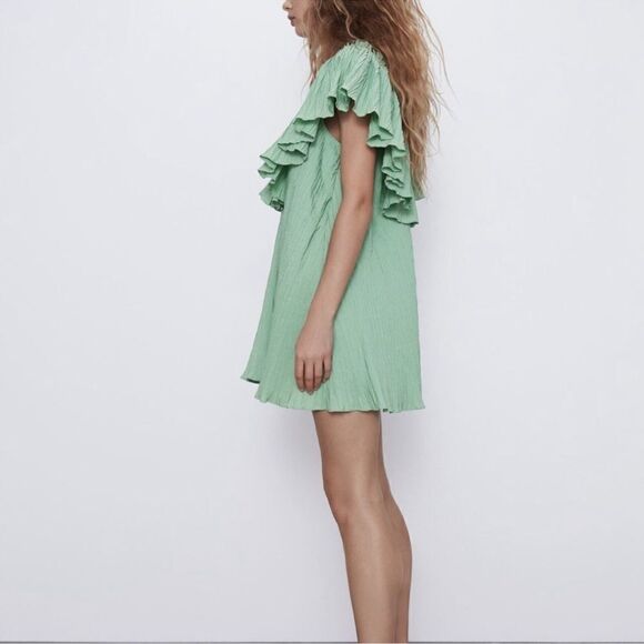 ZARA green Voluminous Pleated Dress - Picture 5 of 17